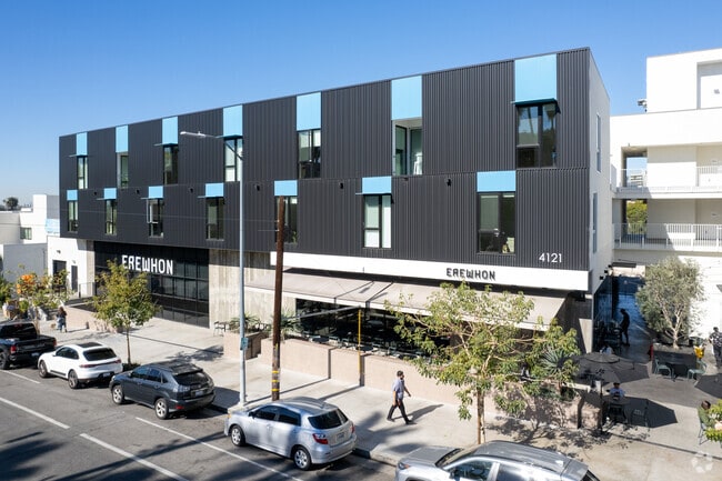 4121 Santa Monica Blvd