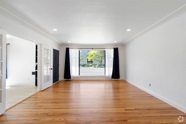 Building Photo - 640/642 West 1st Street Unit 642 Rental