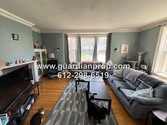 Building Photo - 625-627 Marshall Ave Unit 625 - Lower