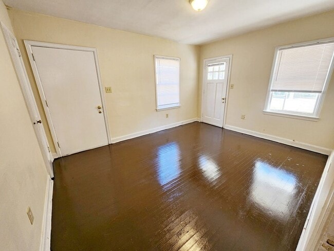 Photo - 1200 W Lincoln Ave