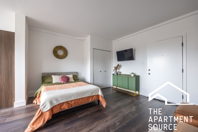 Photo - 1555 W Hollywood Ave Unit 302