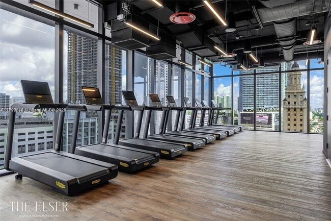 Photo - 398 NE 5th St Unidad 4507