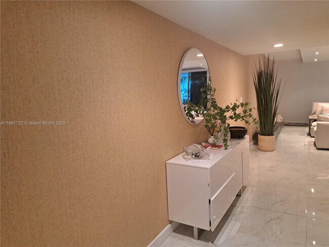 Photo - 468 Golden Isles Dr Unit 202