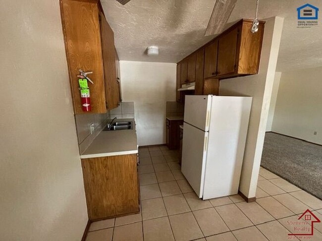 Photo - 1912 SW D Ave