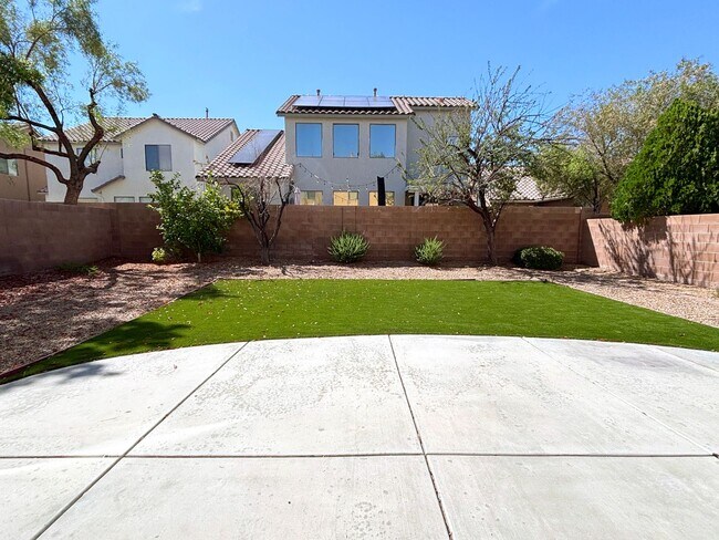 Photo - 4 Bedroom Home in Southern Highland - with Bed and Bath down
