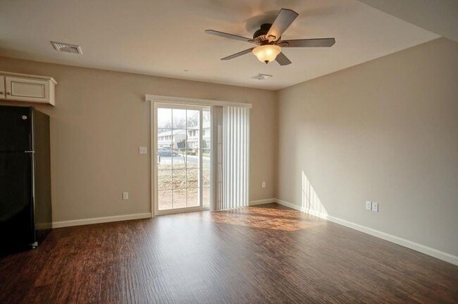 Photo - 26 Spring View