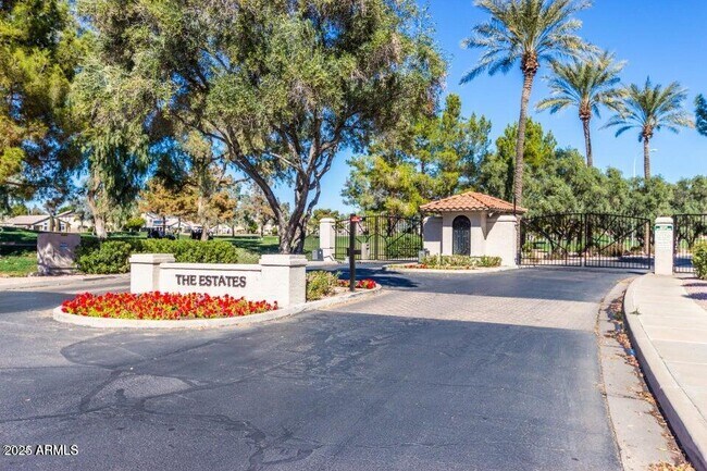 Photo - 4027 S Pecan Dr House