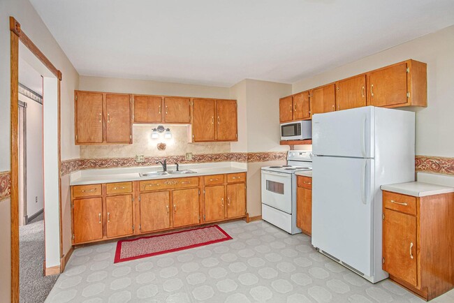 Photo - 308 Gilbertson Ave