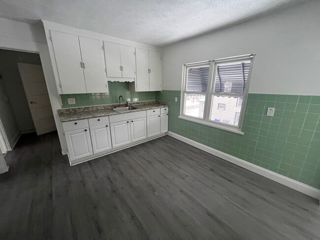 Photo - 4302 W 30th St Unit 2