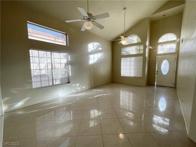 Photo - 2104 Mountain Echo Ave