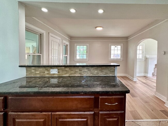 LARGE WESTSIDE FULLY REHABBED HOME - 3 be... - LARGE WESTSIDE FULLY REHABBED HOME -  3 be...