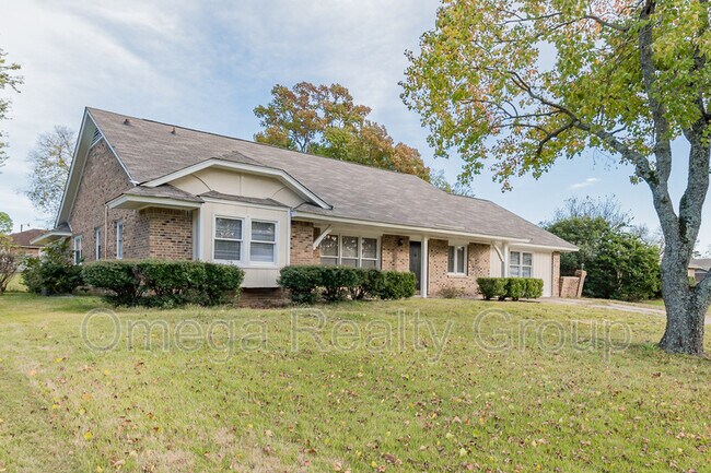 Photo - 2061 Green Acres Dr
