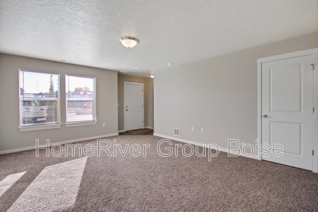 Photo - 1297 W Pine Ave Townhome