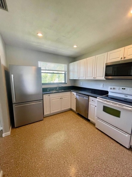 Photo - 1271 SE Parkview Pl Unit H8