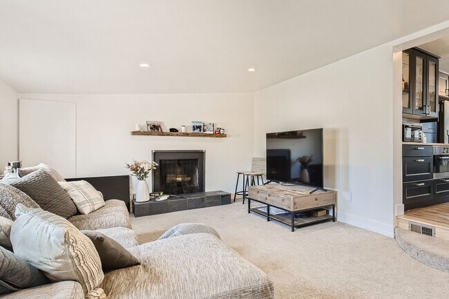 Photo - 5100 Umatilla St