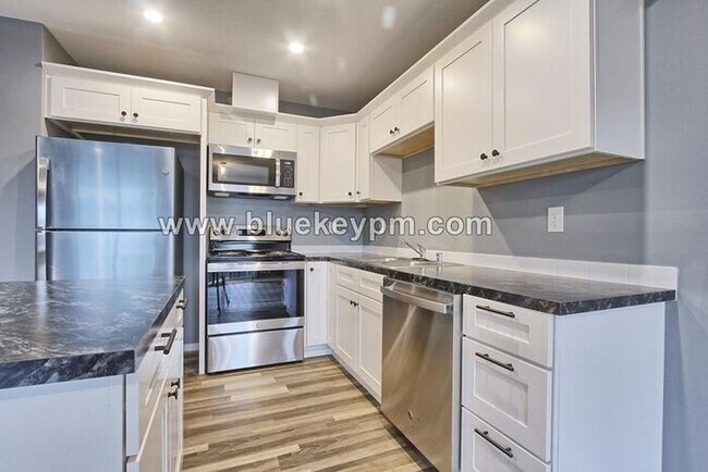 Unit 320: 3 Bed, 2.5 Baths Townhome in LaCenter