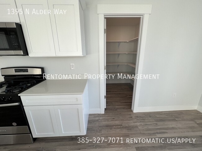 Photo - 1395 Alder Wy