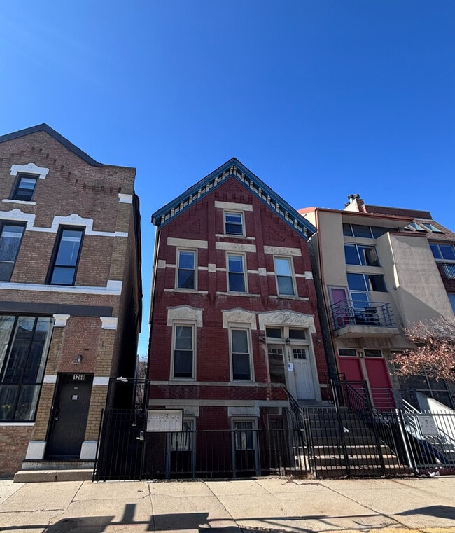 Photo - 1300 N Greenview Ave Unidad 2F