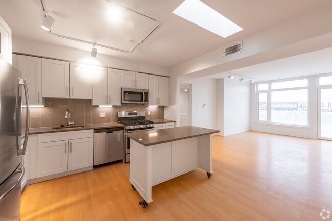 Building Photo - 77 New St Unit 224