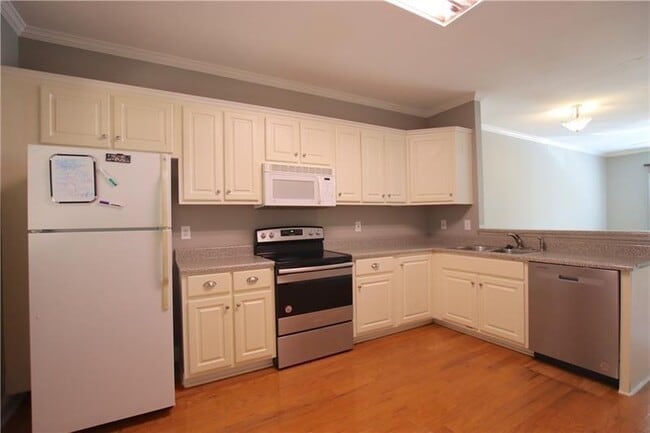 Photo - 460 S Barnett Shoals Rd