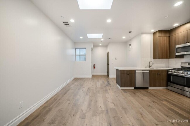 Photo - 967 Sutter St Unit 2