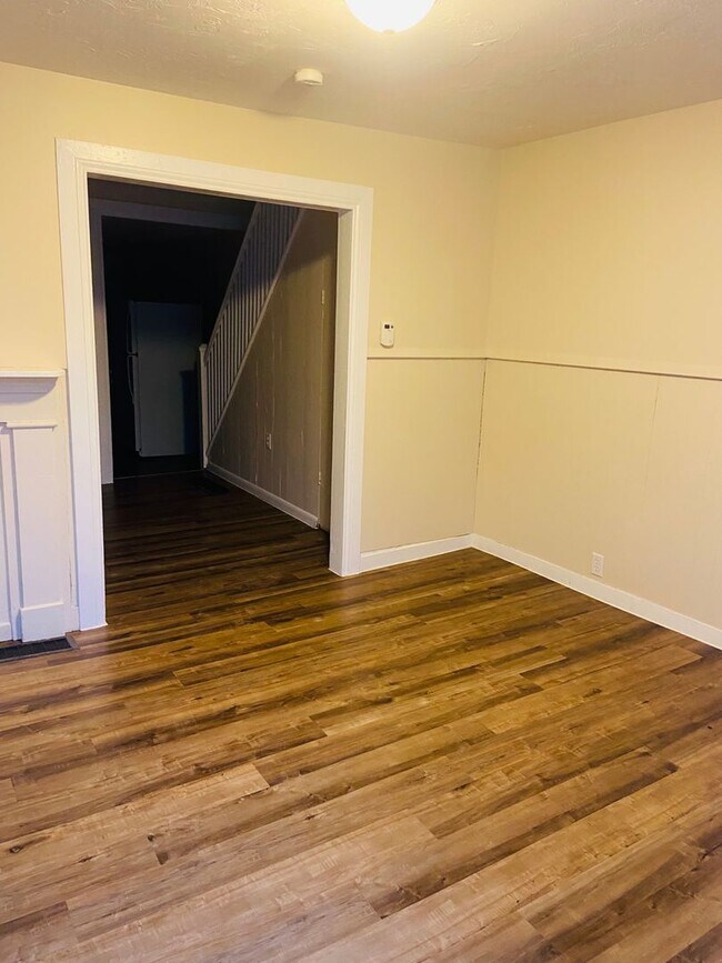 Photo - 3 Bedroom House, Garage-York City SD