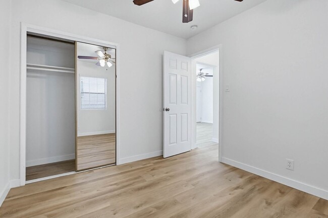 2431 S Ridgeley Dr Unit 02