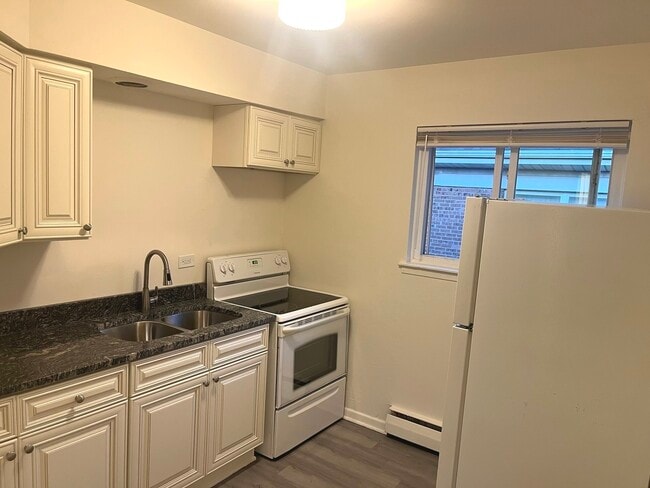 Photo - 627 S Blanchard St Unidad B3