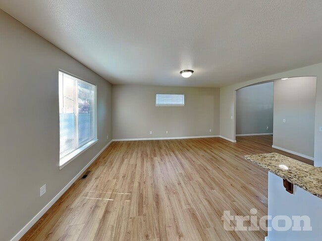 Photo - 7615 NE 60th Way