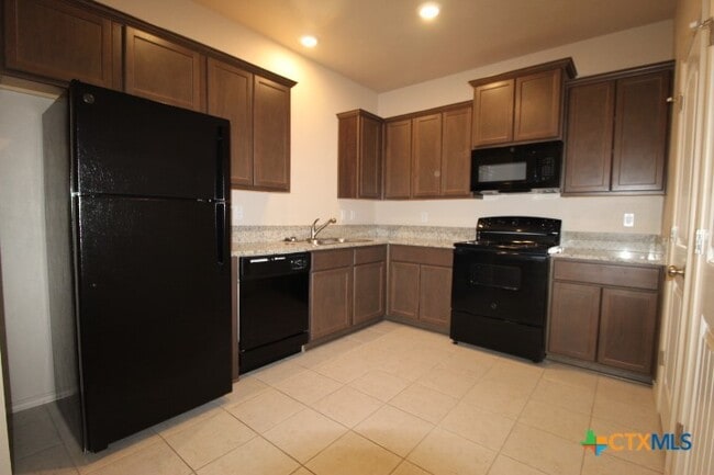 Photo - 1705 Montell St