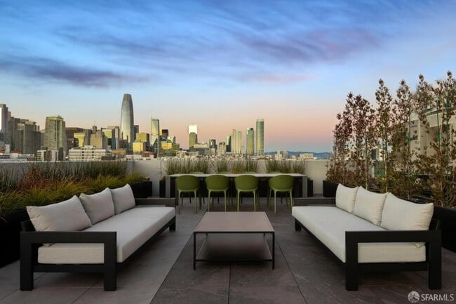 Photo - 395 6th St Unidad 707