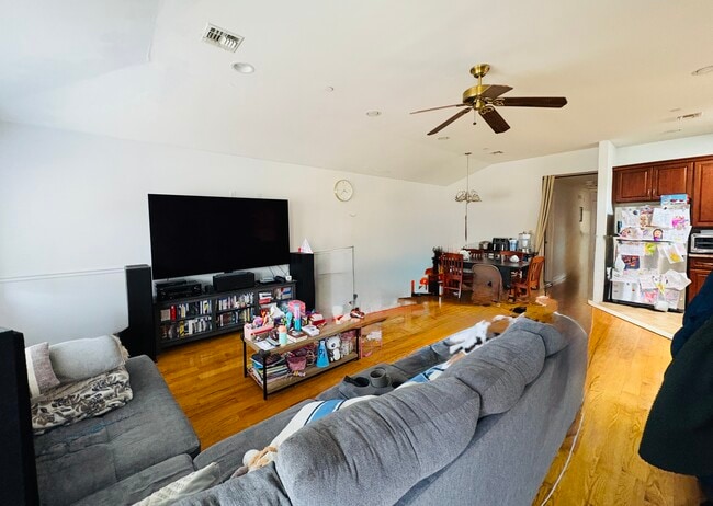 Photo - 3636 166th St