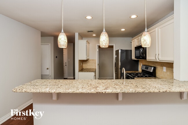 Photo - 15911 Gino Park