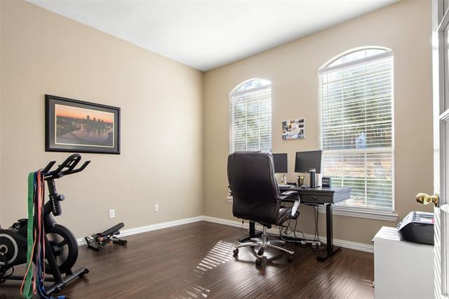 Photo - 750 Bradford St