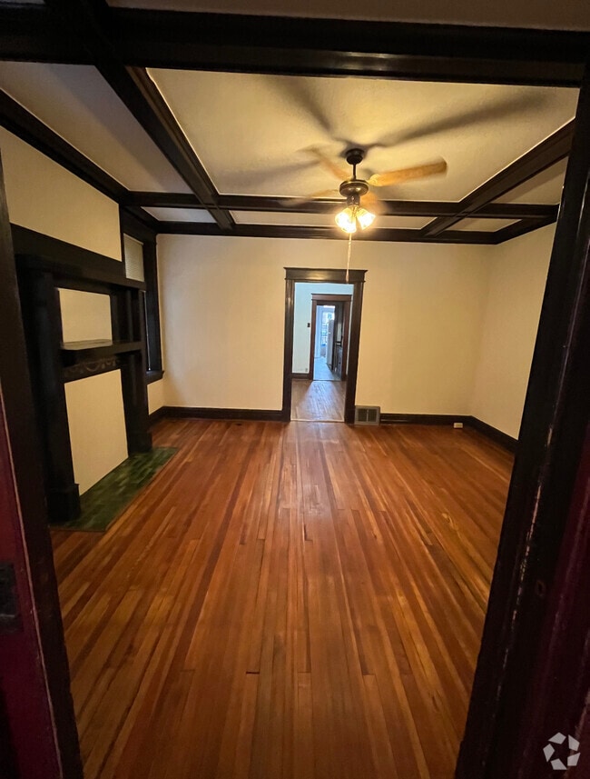 Building Photo - 2020 Allen Ave Unit 1stFloor Rental