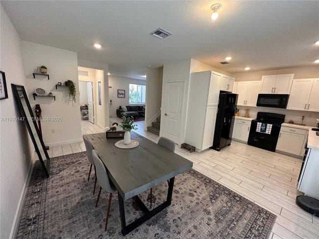 Photo - 1030 SE 23rd Ter