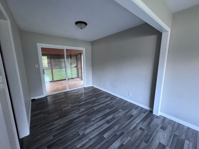 Photo - 4045 Old Mayfield Rd