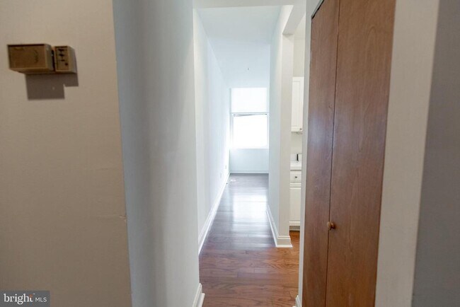 Photo - 1600 Walnut St Unit 506