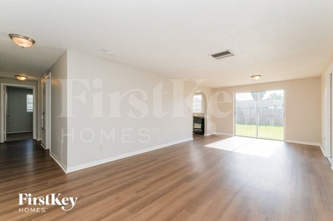 Photo - 1007 Coldstream Ct