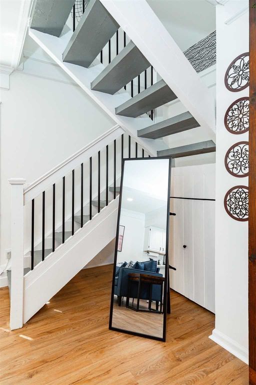 Building Photo - 48 Columbia St Unit The Loft