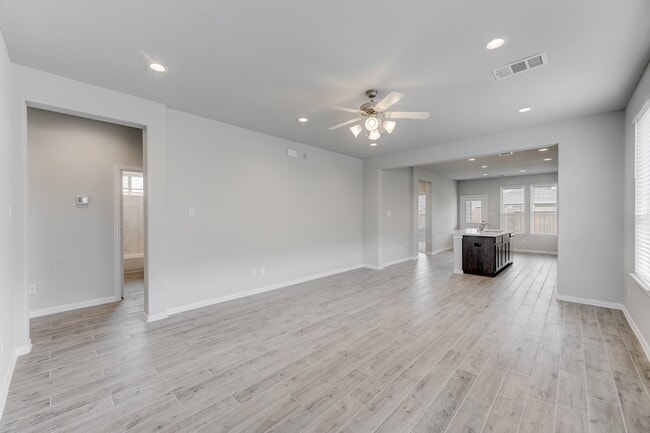 Photo - 1229 Red Hills Dr