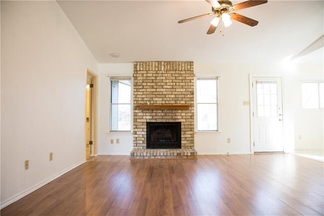 Photo - 5912 Shreveport Dr