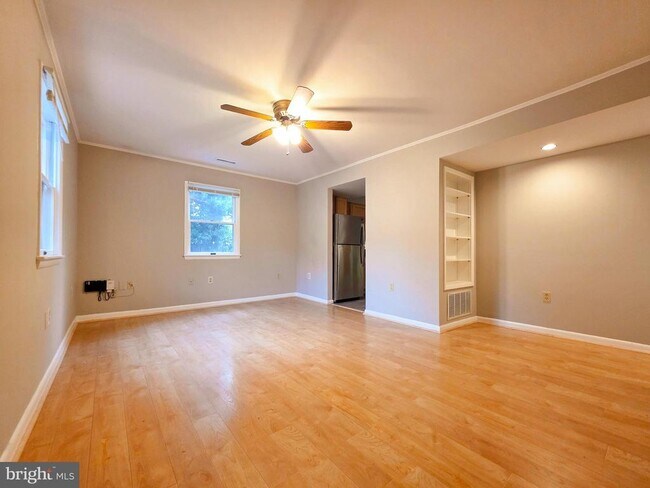 Photo - 2419 Fairhaven Ave
