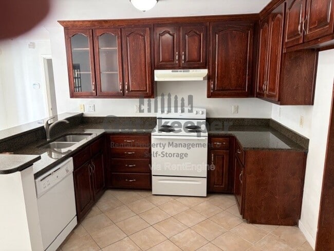 Photo - 145 Princeton Trce