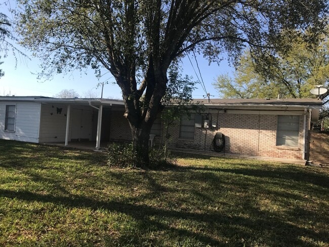Photo - 234 Emerald Ln