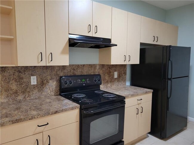 3569 Forest Hill Blvd Unit 117
