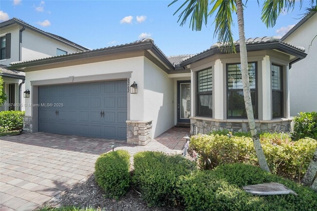 Photo - 8262 Cinch Way