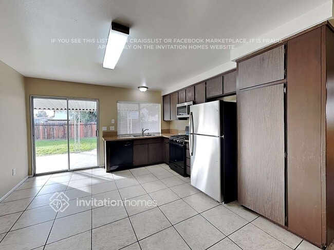 Photo - 271 Glenmont Ct