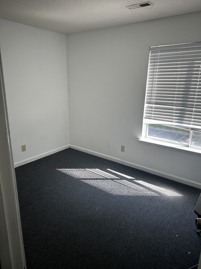 Photo - 9543 University Terrace Dr