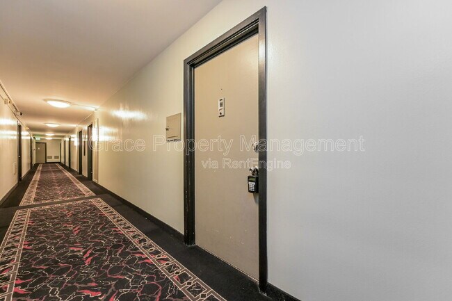 Photo - 888 Logan St Unit 8i